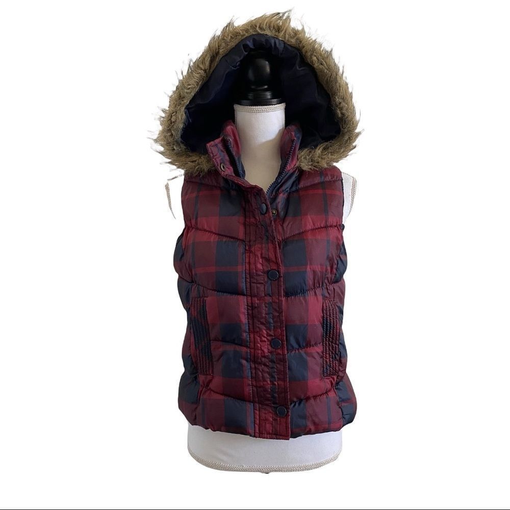 Arizona Jean Co. Buffalo Plaid Faux Fur Hooded Puffer Vest Blue & Red Sz Medium - Picture 2 of 8